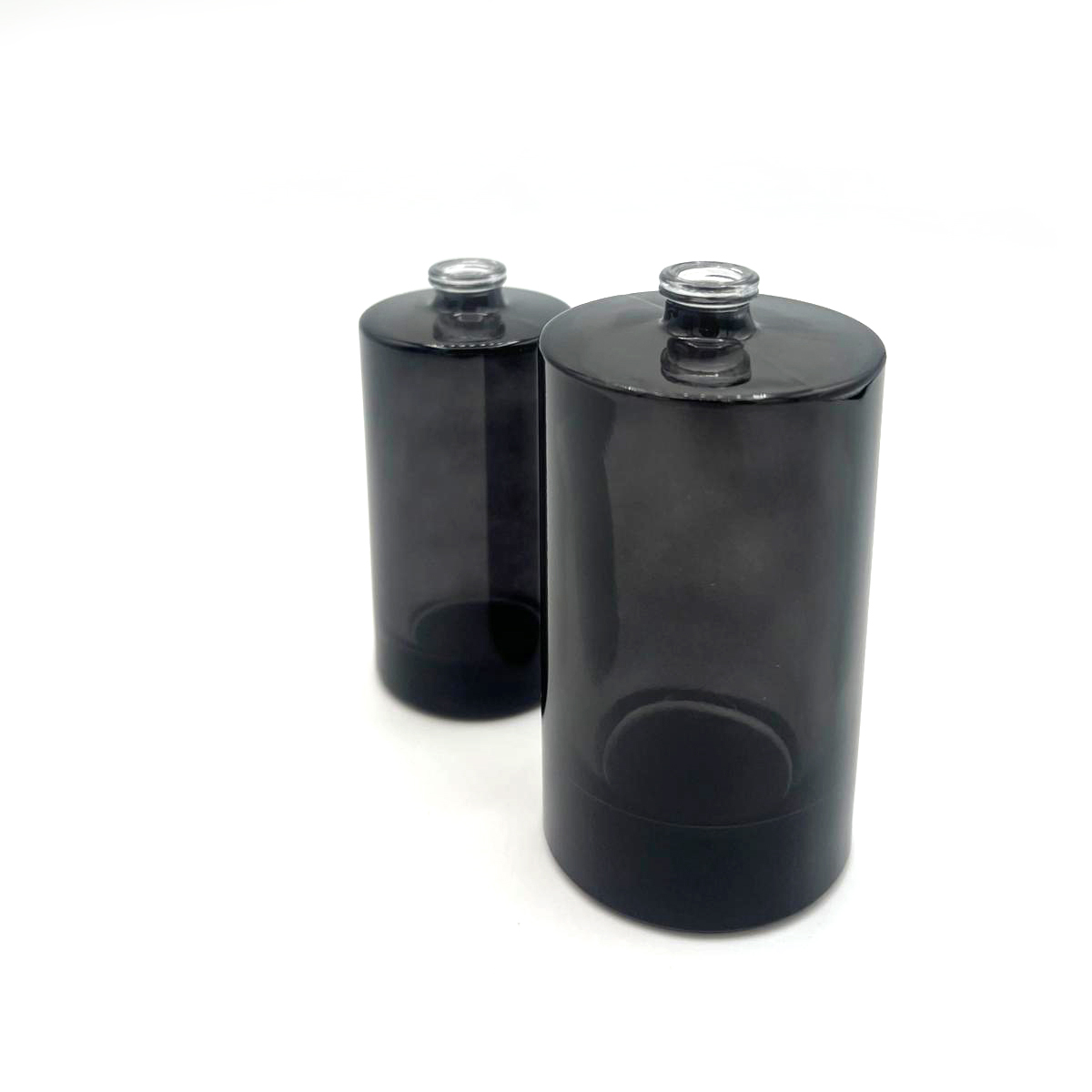 Frasco cilindrical tintado negro